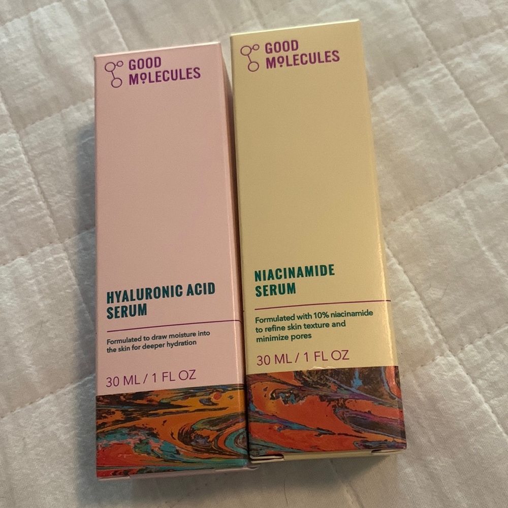 Good molecules serum lot hyalauronic acid and niacinamide  new in box